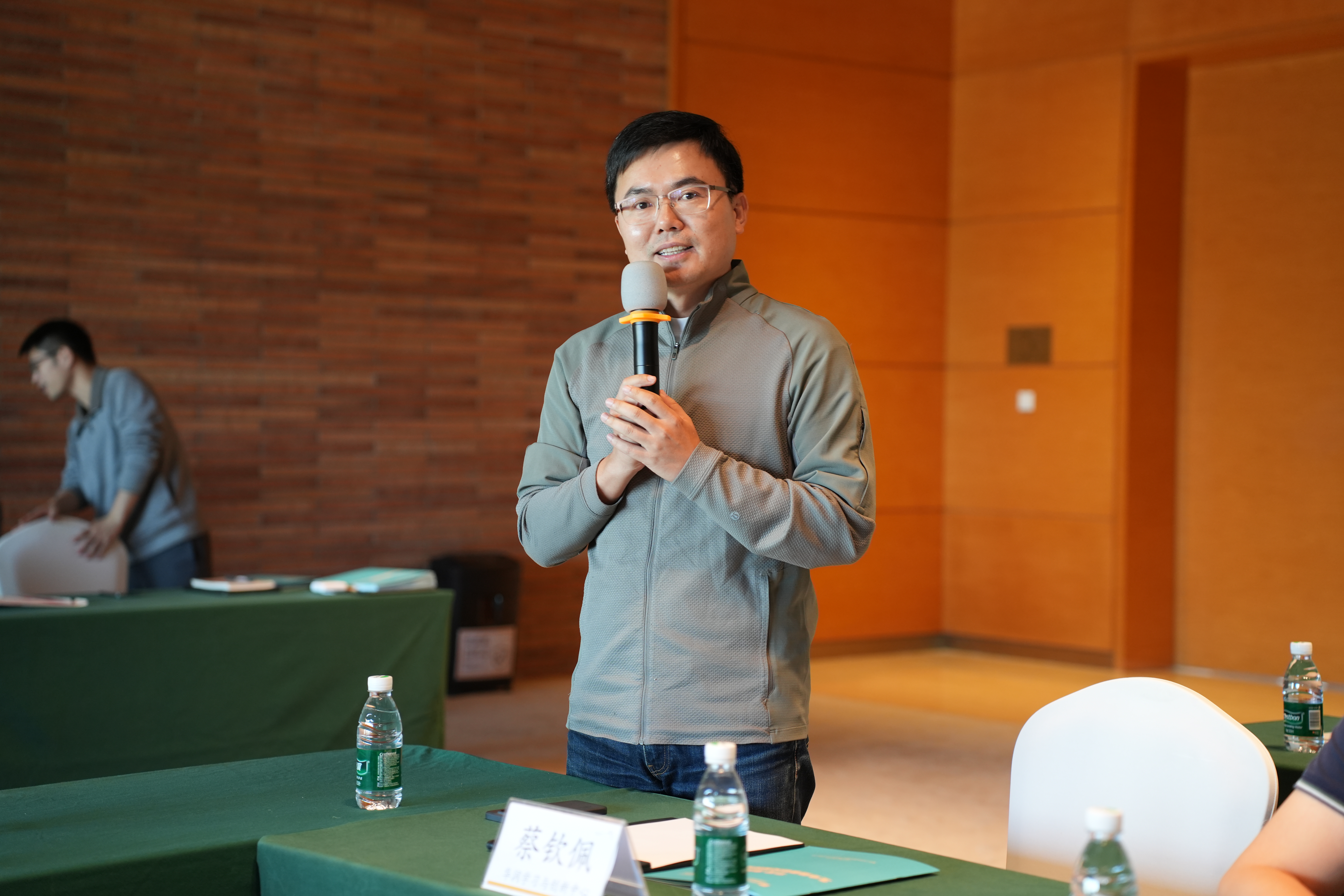 1764318473706538.jpg 1764318473706538.jpg